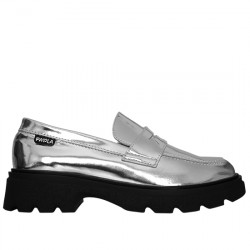 PABLOSKY PAOLA ZAPATO MOCASÍN PIEL METALIZADA NIÑA 872851 PLATA PAB136