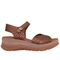 PAULA URBAN SANDALIA PIEL METALIZADA TEXTURA CUÑA MUJER 24-726 FUMO PAUR016