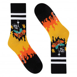 KYLIE CRAZY CALCETINES SKULL SKATER LARGO "MEDIA CAÑA" SIN COSTURAS KM250516 NEGRO KYLI147